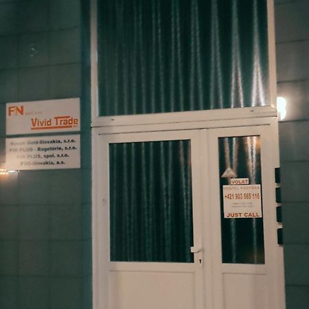 Hostel Fontana Жилина Екстериор снимка