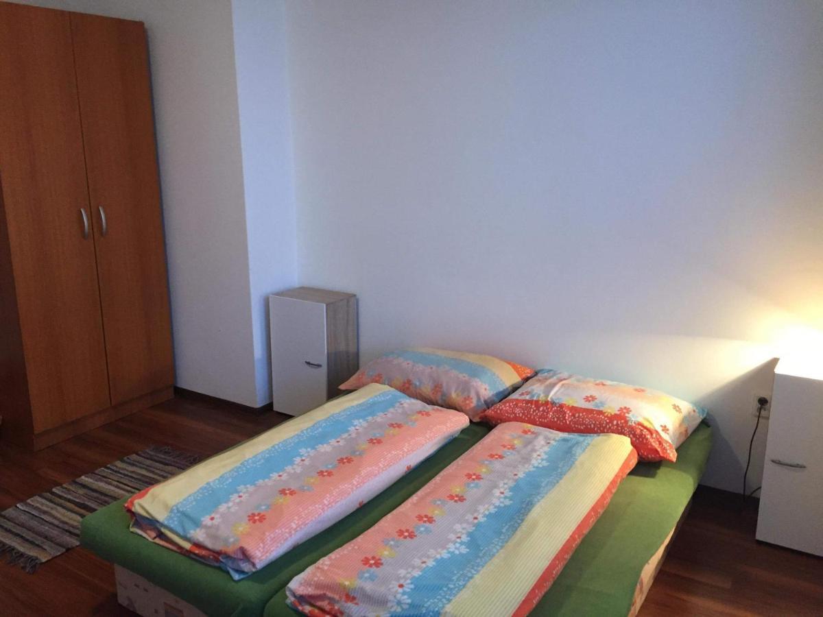 Hostel Fontana Жилина Екстериор снимка
