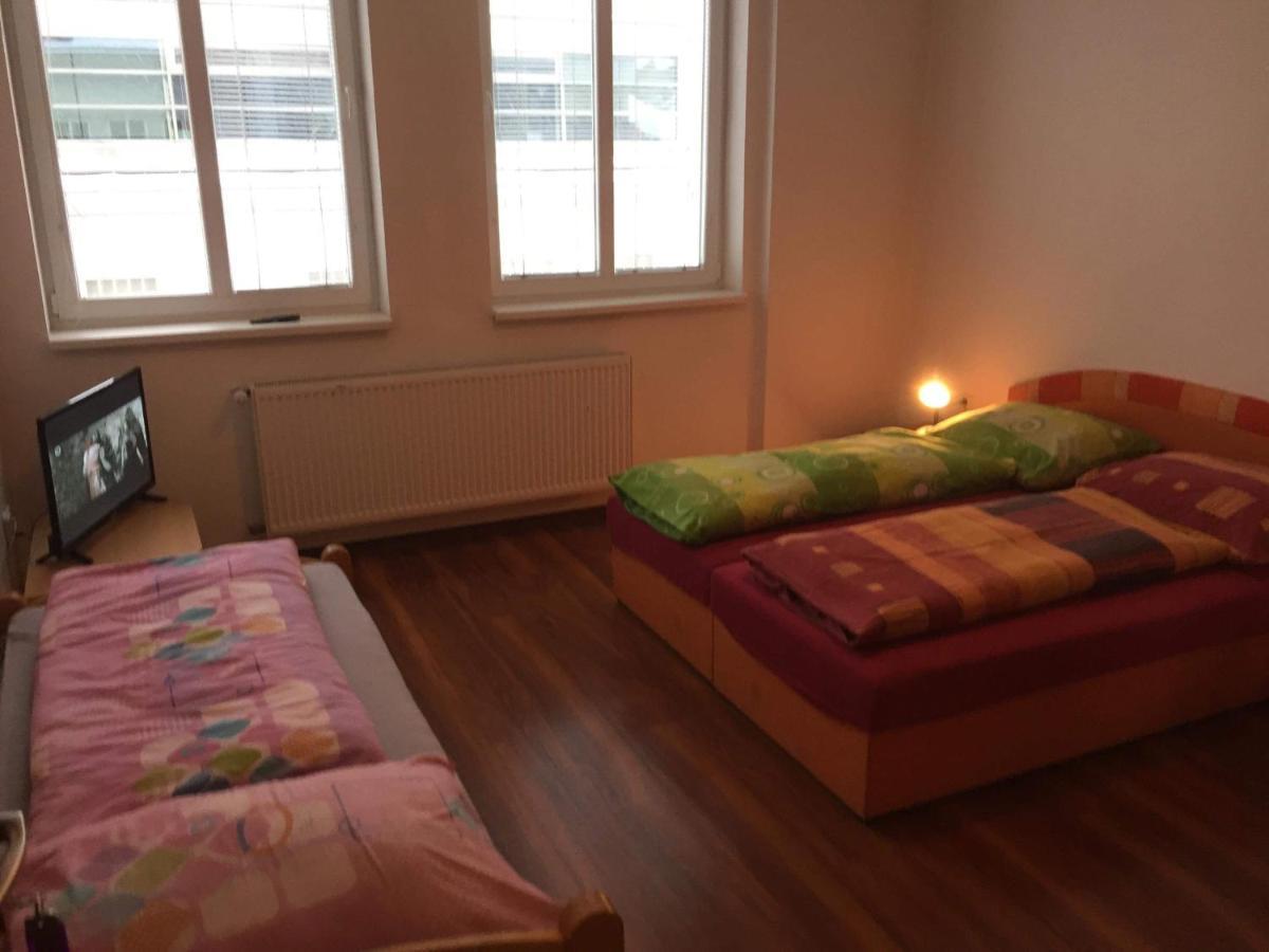 Hostel Fontana Жилина Екстериор снимка