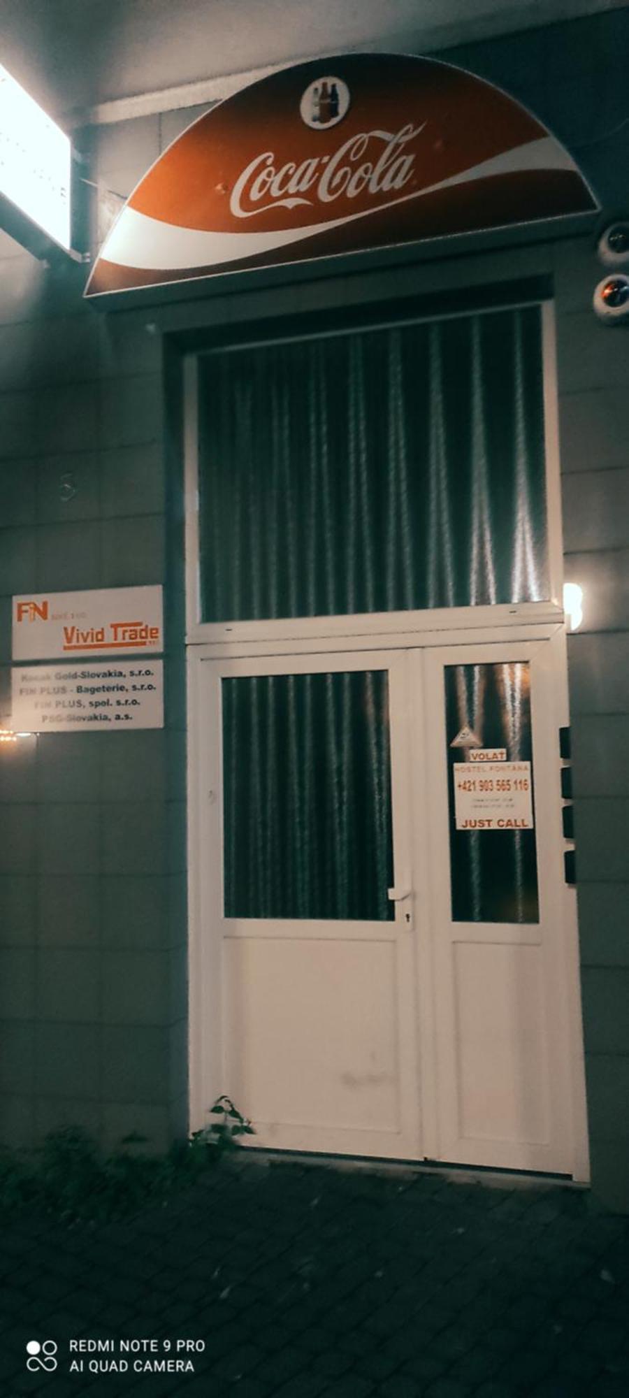 Hostel Fontana Жилина Екстериор снимка